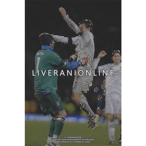 Qualificazioni ai Campionati Europei 2008 Glasgow - 17.11.2007 Scozia-Italia Nella Foto:Gianluigi Buffon e Fabio Cannavaro esultano a fine partita /Ph.Vitez-Ag. Aldo Liverani