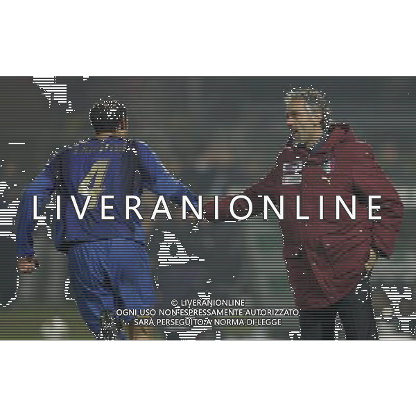 ITALIA-FAR OER QUALIF EURO 2008 21/11/2007 NELLA FOTO chiellini esulta con donadoni FOTO MARCO LUZZANI-AG ALDO LIVERANI