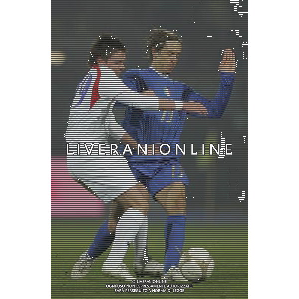 Modena 21/11/2007 qualificazione euro 2008 italia-far oer nella foto ambrosini e olsen ph marco luzzani/ag aldo liverani s.a.s.