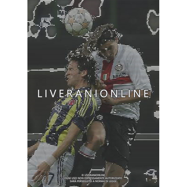 Inter - Fenerbahce Champions League 27/11/2007 nella foto zlatan ibrahimovic e gokhan gonul ph luzzani/Ag. Aldo Liverani Sas