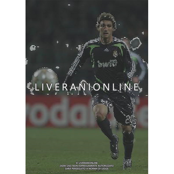 firo Fussball, Fu§ball Champions League 28.11.2007 Saison 2007/2008 SV Werder Bremen - Real Madrid NELLA FOTO Gonzalo Higuain Copyright by firo sportphoto-AG ALDO LIVERANI 