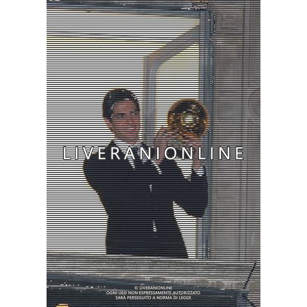 MILANO 2/12/2007 RICCARDO KAKA\' CON IL PALLONE D\' ORO IN PIAZZA DUOMO NELLA FOTO RICCARDO KAKA\' FOTO MARIO ROMANO/AG ALDO LIVERANI