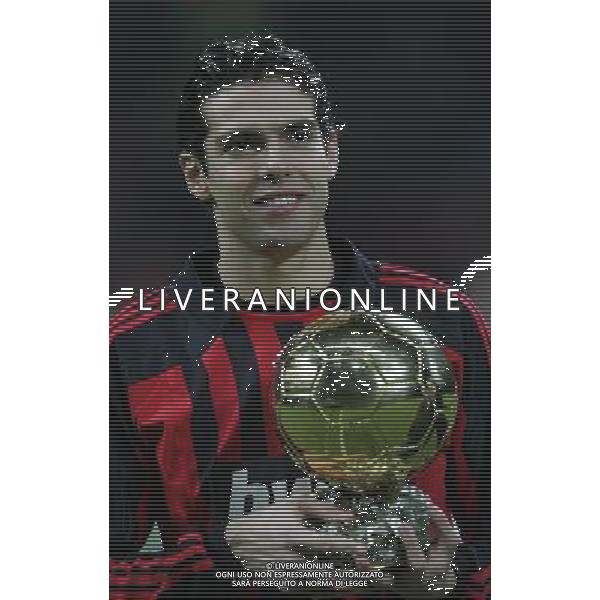 Milan - Celtic Champions League 04/12/2007 nella foto Ricardo Kaka\' con il pallone d\'oro ph luzzani/Ag. Aldo Liverani Sas