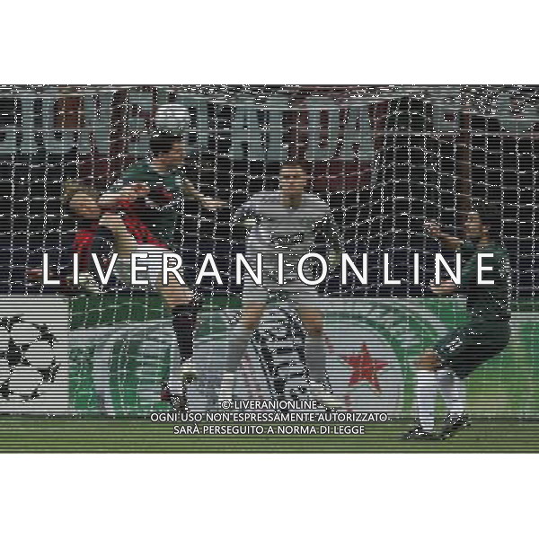 Milan - Celtic Champions League 04/12/2007 nella foto massimo ambrosini caldwell e hartley ph luzzani/Ag. Aldo Liverani Sas
