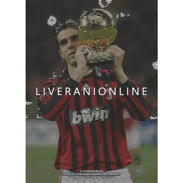 Milano 04-12-2007 Champions League 2007/08 milan-celtic 1:0 nella foto kaka con il pallone d\'oro ph marco luzzani/ag aldo liverani s.a.s.