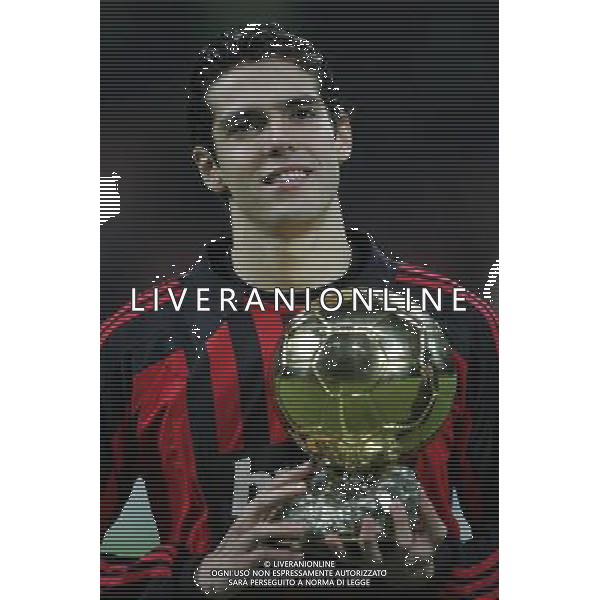 Milano 04-12-2007 Champions League 2007/08 milan-celtic 1:0 nella foto kaka con il pallone d\'oro ph marco luzzani/ag aldo liverani s.a.s.