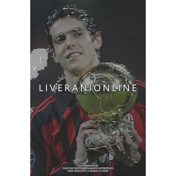 Milano 04-12-2007 Champions League 2007/08 milan-celtic 1:0 nella foto kaka con il pallone d\'oro ph marco luzzani/ag aldo liverani s.a.s.