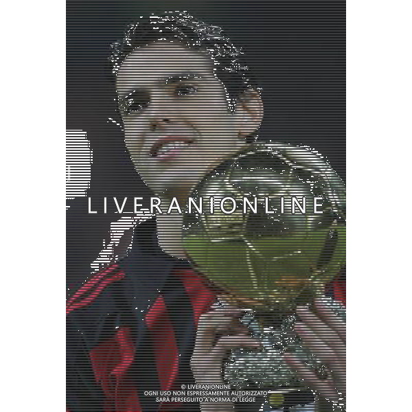 Milano 04-12-2007 Champions League 2007/08 milan-celtic 1:0 nella foto kaka con il pallone d\'oro ph marco luzzani/ag aldo liverani s.a.s.