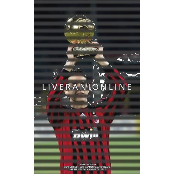 Milan - Celtic Champions League 04/12/2007 nella foto Ricardo Kaka\' con il pallone d\'oro ph Agenzia Aldo Liverani Sas