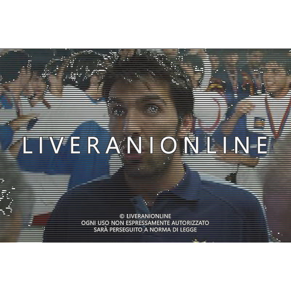 Coverciano (Fi) 07/10/2003 Allenamento della nazionale di calcio Nella foto: Buffon Gianluigi Ph Gianni Nucci/Aldo Liverani