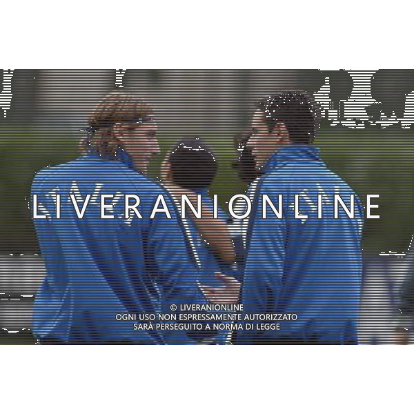 Coverciano (Fi) 07/10/2003 Allenamento della nazionale di calcio Nella foto: Totti Francesco e Inzaghi Filippo Ph Gianni Nucci/Aldo Liverani