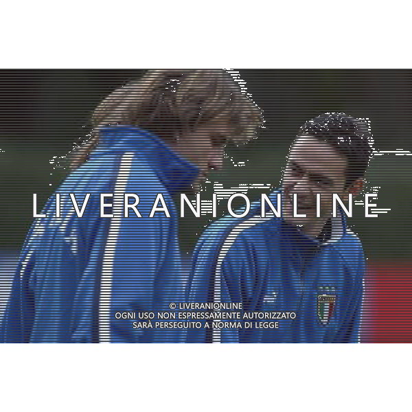 Coverciano (Fi) 07/10/2003 Allenamento della nazionale di calcio Nella foto: Inzaghi Filippo e Vieri Christian Ph Gianni Nucci/Aldo Liverani