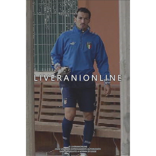 Coverciano (Fi) 07/10/2003 Allenamento della nazionale di calcio Nella foto: Zambrotta Gianluca Ph Gianni Nucci/Aldo Liverani