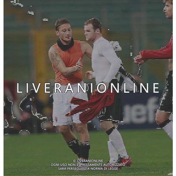 Roma - Manchester United - 12 / 12 / 2007 - Uefa Champions League 2007/2008 - fase a gironi 6a giornata Gruppo F nella foto: Francesco Totti e Wayne Rooney si scambiano la maglia a fine partita ph Corradetti / ag. Aldo Liverani Sas