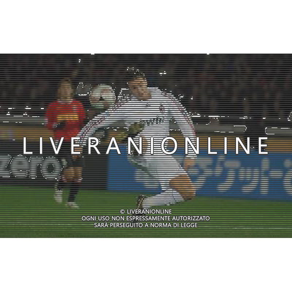 FIFA Club World Cup Japan 2007 Yokohama - 13.12.2007 Milan(ITA)vsUrawa Red Diamonds(JPN) Nella Foto:Alberto Gilardino cerca di stoppare il pallone in aerea davanti al portiere /Ph.Vitez-Ag. Aldo Liverani