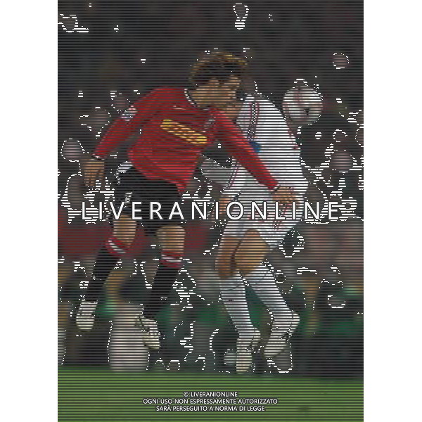 FIFA Club World Cup Japan 2007 Yokohama - 13.12.2007 Milan(ITA)vsUrawa Red Diamonds(JPN) Nella Foto:HAJIME HOSOGAI-MASSIMO AMBROSINI /Ph.Vitez-Ag. Aldo Liverani