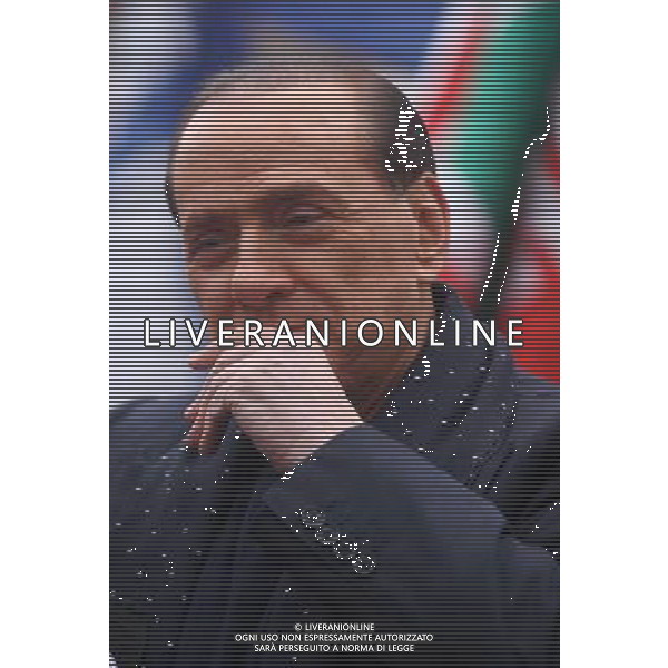 MILANO 15 DICEMBRE 2007 COMIZIO DI SILVIO BERLUSCONI IN PIAZZALE LAGOSTA, IN OCCASIONE DELLA MANIFESTAZIONE DEL PARTITO PENSIONATI NELLA FOTO: SILVIO BERLUSCONI PH FRANKY B - AG ALDO LIVERANI