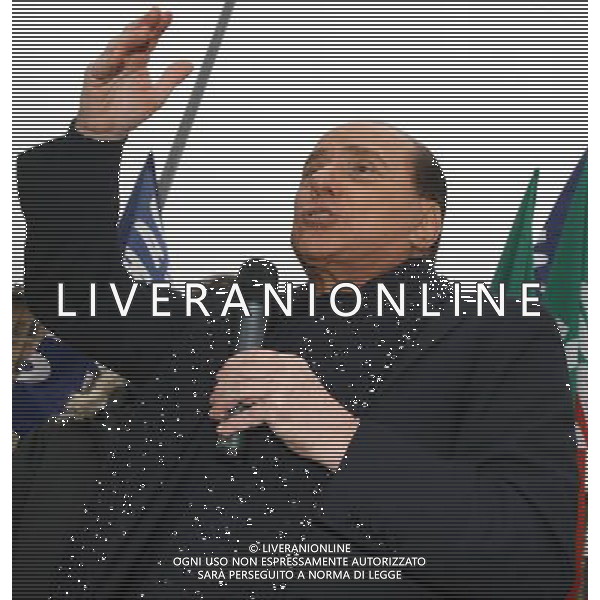 Milano 15 dicembre 2007 Comizio di Silvio Berlusconi in piazzale Lagosta a Milano nella foto: Silvio Berlusconi foto Andry / Ag. Aldo Liverani