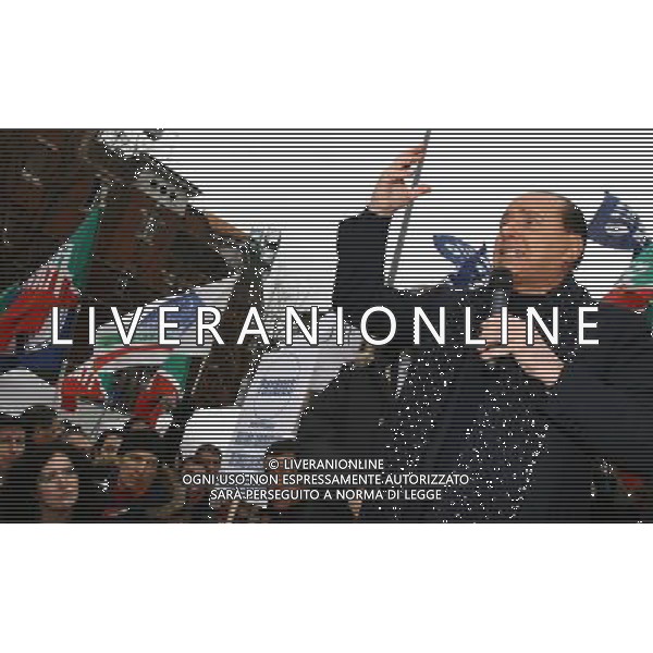 Milano 15 dicembre 2007 Comizio di Silvio Berlusconi in piazzale Lagosta a Milano nella foto: Silvio Berlusconi foto Andry / Ag. Aldo Liverani