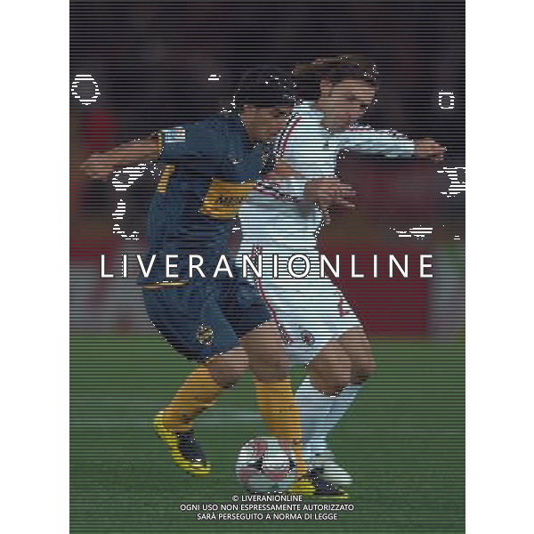FIFA Club World Cup Japan 2007 Finale 1°- 2° Posto Yokohama - 16.12.2007 Milan(ITA)vsBoca Juniors(ARG) Nella Foto:Banega-Pirlo /Ph.Vitez-Ag. Aldo Liverani