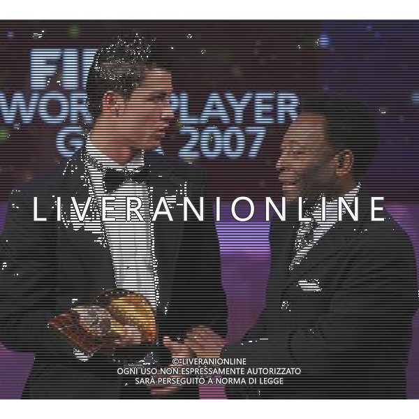 Zurigo 17 dicembre 2007 Fifa World Player Gala\' 2007 nella foto: Cristiano Ronaldo e Pele\' foto Andry / Ag. Aldo Liverani