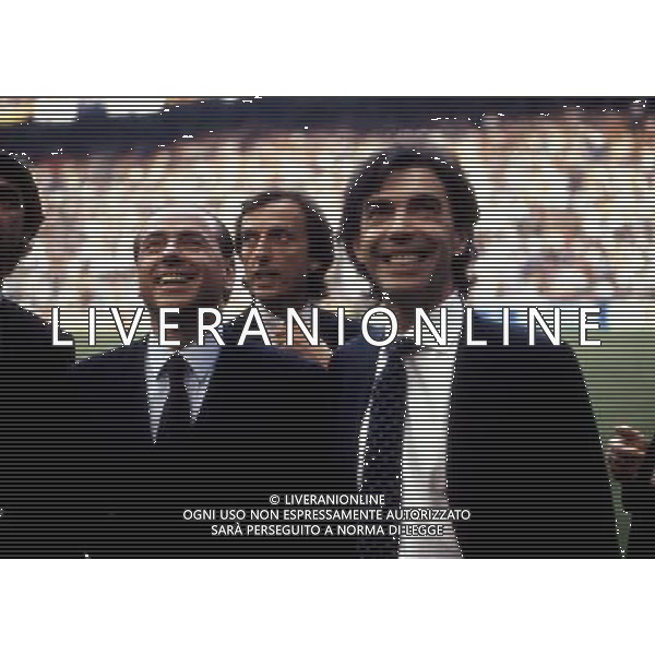 il Presidente Silvio Berlusconi con Massimo Moratti e Luca Cordero di Montezemolo allo Stadio Meazza di San Siro di Milano 1990 ph archivio ag. Aldo Liverani sas