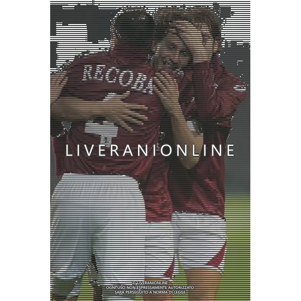 @Alessandro Falzone/Press Photo Torino 19-12-2007 Torino Roma Coppa Italia Tim 2007/2008 Sport,Calcio Nella foto: Esultanza di Comotto e compagni dopo il gol AG ALDO LIVERANI