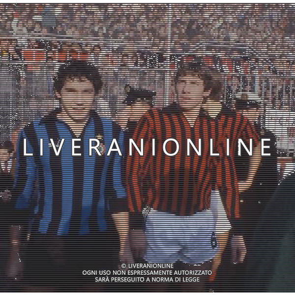 GIUSEPPE BARESI calciatore dell\'Inter dal 1977 al 1992 foto del 1982 con il fratello Franco ph archivio ag. aldo liverani sas