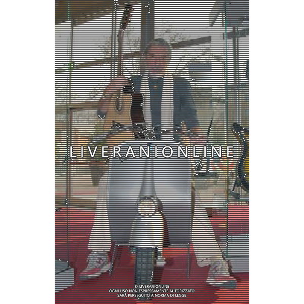 MILANO 10/1/2008 FABBRICA DEL VAPORE VIA PROCACCINI PRESENTAZIONE DELLO SPETTACOLO MUSICALE: -SARA\' UNA BELLA SOCIETA\'- NELLA FOTO SHEL SHAPIRO FOTO MARIO ROMANO/AG ALDO LIVERANI