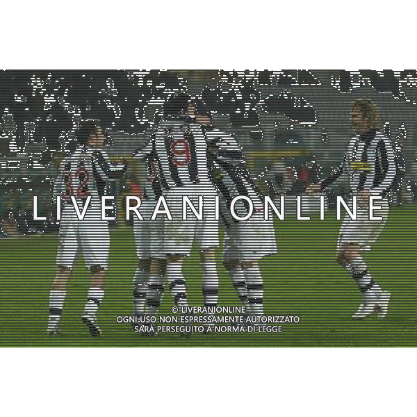 ©Manuela Viganti/Press Photo/Ag. Aldo Liverani Sas 15-01-2008 Torino Juventus Empoli Coppa Italia Tim 2007 2008 Nella foto: esultanza juventus dopo il secondo gol di vincenzo iaquinta del 4-3