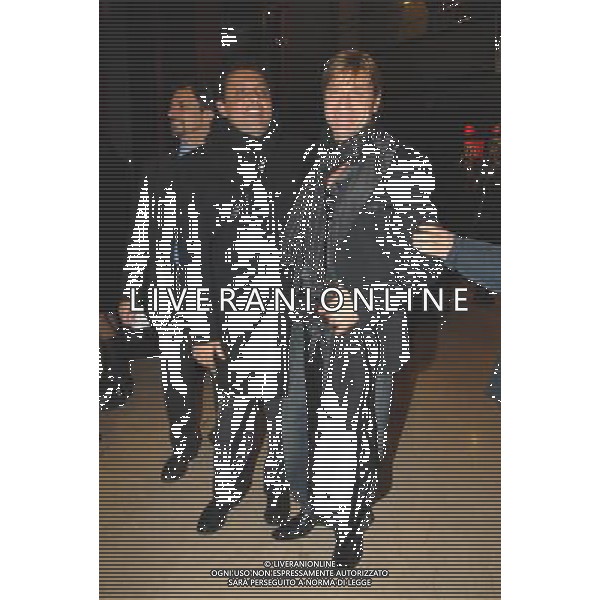 ROMA 16 GENNAIO 2008 TEATRO SISTINA PRIMA DELLO SPETTACOLO DI LORETTA GOGGI \'SE STASERA SONO QUI\' NELLA FOTO: ENRICO BRIGNANO CON EDOARDO GUARNERA FOTO AGENZIA ALDO LIVERANI