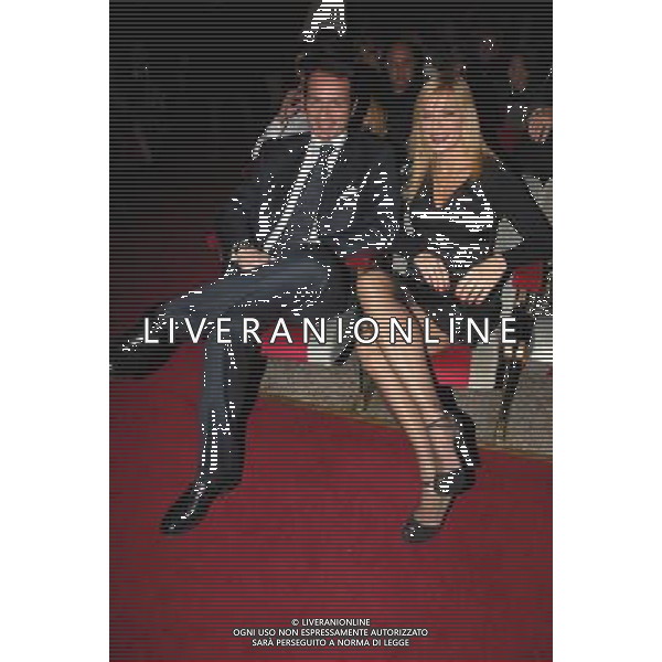 ROMA 16 GENNAIO 2008 TEATRO SISTINA PRIMA DELLO SPETTACOLO DI LORETTA GOGGI \'SE STASERA SONO QUI\' NELLA FOTO: MATILDE BRANDI CON MARCO FOTO AGENZIA ALDO LIVERANI