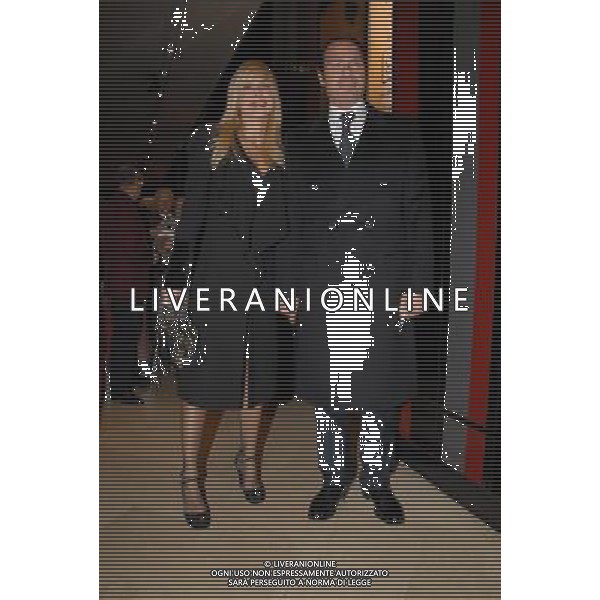 ROMA 16 GENNAIO 2008 TEATRO SISTINA PRIMA DELLO SPETTACOLO DI LORETTA GOGGI \'SE STASERA SONO QUI\' NELLA FOTO: MATILDE BRANDI E MARCO FOTO AGENZIA ALDO LIVERANI