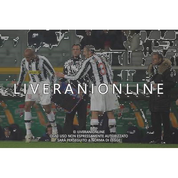 ©Alessandro Falzone/Press Photo/Ag. Aldo Liverani 15-01-2008 Torino Sport Calcio Juventus - Empoli Coppa Italia Tim Cup 2007/2008 Nella foto: Boumson sostituisce Giorgio Chiellini sotto lo sguardo di Gianluca Pessoto