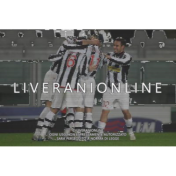 ©Alessandro Falzone/Press Photo/Ag. Aldo Liverani 15-01-2008 Torino Sport Calcio Juventus - Empoli Coppa Italia Tim Cup 2007/2008 Nella foto: abbracci Esultanza Juventus