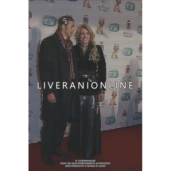 ROMA 20 01 2008 SERATA DI PREMIAZIONE DEI TELEGATTI NELLA FOTO GABRIELLA CARLUCCI CON IL COMPAGNO AG ALDO LIVERANI