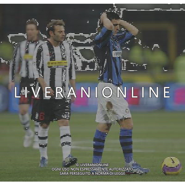Inter - Juventus Coppa Italia Tim Cup 23/01/2008 nella foto espulsione di nicolas burdisso ph andry/Ag. Aldo Liverani sas