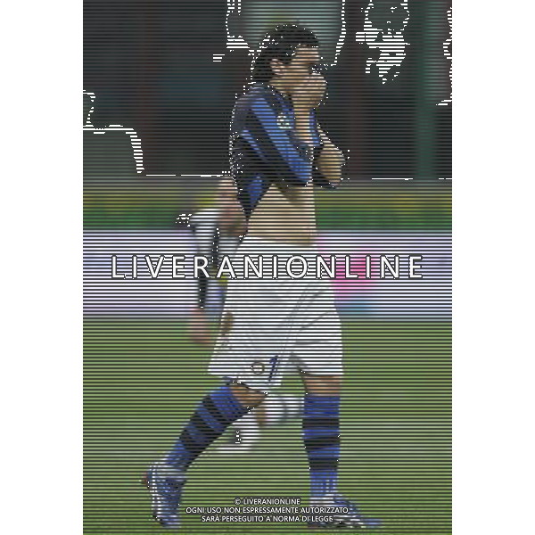 Milano 23 gennaio 2008 Inter - Juventus quarti di finale coppa italia gara di andata nella foto: delusione di Nicolas Burdisso dopo l\'espulsione foto Andry / Ag. Aldo Liverani