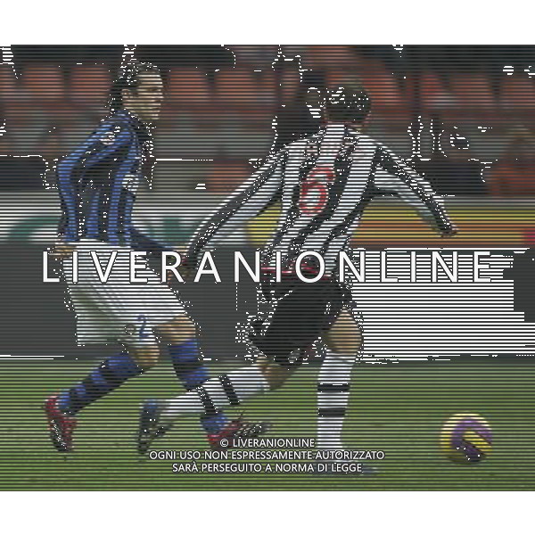 Milano 23 gennaio 2008 Inter - Juventus quarti di finale coppa italia gara di andata nella foto: Santiago Solari e Cristiano Zanetti foto Andry / Ag. Aldo Liverani