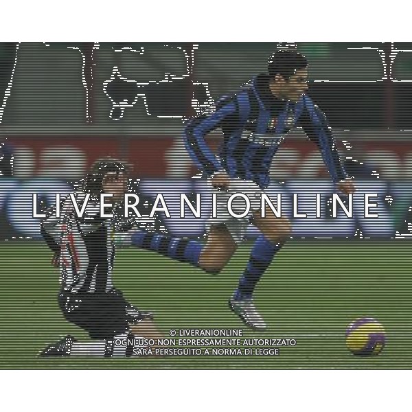 Milano 24/01/2008 coppa italia tim 2007/08 inter-juventus 2:2 nella foto julio cruz e zdenek grygera ph marco luzzani/ag aldo liverani s.a.s.