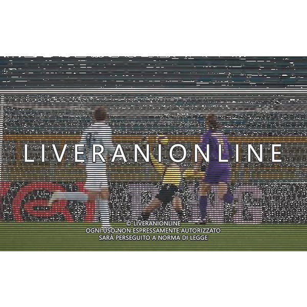 Lazio - Fiorentina 24/01/2008 Coppa Italia TIM CUP 2007/2008 Quarti di finale andata nella foto: il gol su punizione calciata da Kolarov che supera Lupatelli ph Corradetti / ag. Aldo Liverani