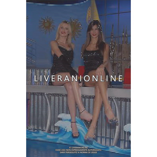 MELISSA SATTA E VERIDIANA MALLMANN LE VELINE - TRASMISSIONE TELEVISIVA \'STRISCIA LA NOTIZIA\' 15/01/2008 PH AGENZIA ALDO LIVERANI SAS