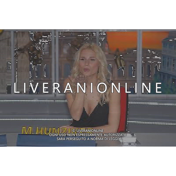 MICHELLE HUNZIKER - TRASMISSIONE TELEVISIVA \'STRISCIA LA NOTIZIA\' 15/01/2008 PH AGENZIA ALDO LIVERANI SAS