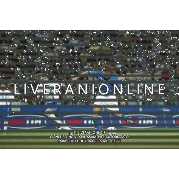 Reggio Calabria 11/10/2003 Italia-Arzebaijan qualificazioni Euro 2004 nella foto il gol di Vieri Christian* Agenzia Aldo liverani
