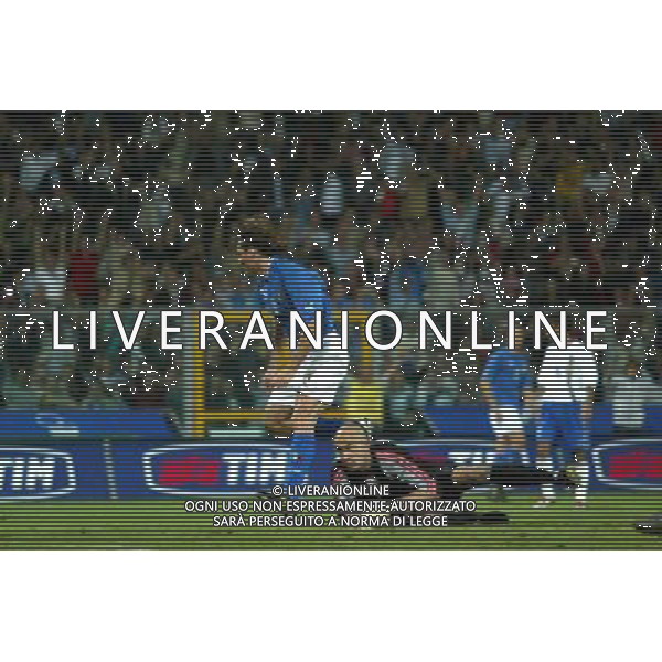 Reggio Calabria 11/10/2003 Italia-Arzebaijan qualificazioni Euro 2004 nella foto il gol di Vieri Christian* Agenzia Aldo liverani