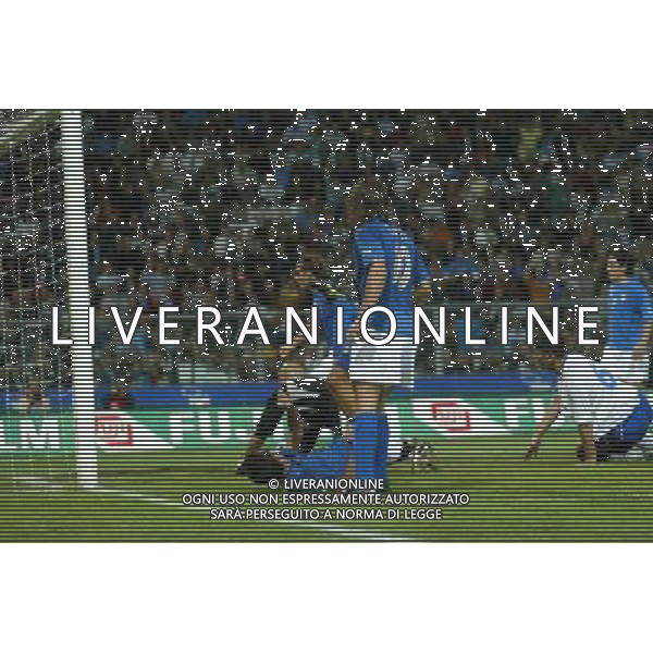 Reggio Calabria 11/10/2003 Italia-Arzebaijan qualificazioni Euro 2004 nella foto il gol di Inzaghi Filippo* Agenzia Aldo liverani