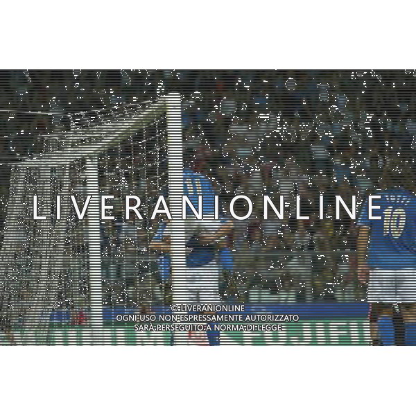 Reggio Calabria 11/10/2003 Italia-Arzebaijan qualificazioni Euro 2004 nella foto esultanza di Vieri Christian e Filippo Inzaghi dopo il gol* Agenzia Aldo liverani