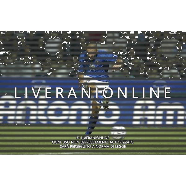 Reggio Calabria 11/10/2003 Italia-Arzebaijan qualificazioni Euro 2004 nella foto Gol Marco Di Vaio* Agenzia Aldo liverani