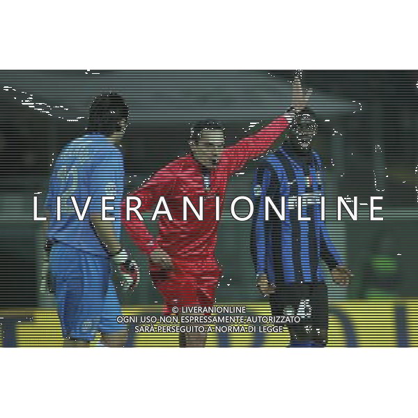 ©Alessandro Falzone/Press Photo 31-01-2008 Torino Sport Calcio Juventus Inter Coppa Italia 2007 2008 Nella foto: Saccani grazia Balotelli dopo aver fatto un fallo ag aldo liverani