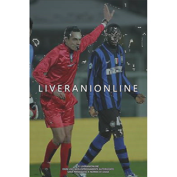 ©Alessandro Falzone/Press Photo 31-01-2008 Torino Sport Calcio Juventus Inter Coppa Italia 2007 2008 Nella foto: Saccani grazia Balotelli dopo aver fatto un fallo ag aldo liverani